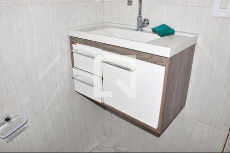  Banheiro Social de casa para alugar com 1 quarto, 150m² em Vila Marina, São Paulo