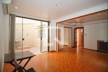 Sala de Estar de apartamento à venda com 2 quartos, 121m² em Petrópolis, Porto Alegre