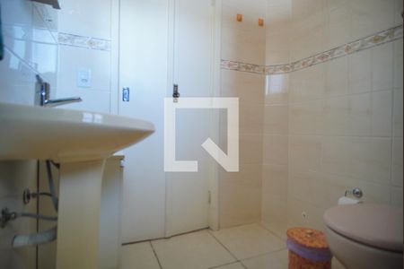 Banheiro Corredor de apartamento para alugar com 2 quartos, 90m² em Santa Maria Goretti, Porto Alegre