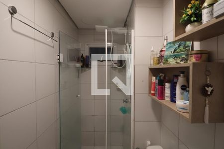 Banheiro de apartamento à venda com 2 quartos, 58m² em Fátima, Canoas