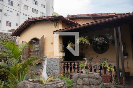 Área comum de casa à venda com 4 quartos, 360m² em Santa Ines, Belo Horizonte