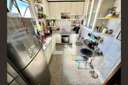 Apartamento à venda com 148m², 4 quartos e 2 vagasCozinha