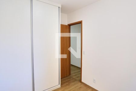 Quarto 1 de apartamento para alugar com 2 quartos, 55m² em Lagoinha, Belo Horizonte