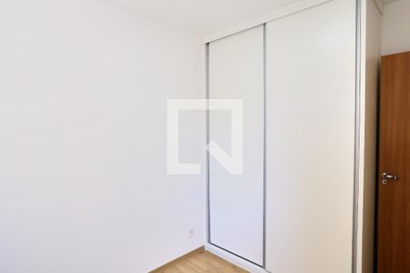Quarto 1 de apartamento para alugar com 2 quartos, 55m² em Lagoinha, Belo Horizonte