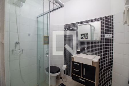 Banheiro de kitnet/studio para alugar com 1 quarto, 29m² em Campo Belo, São Paulo