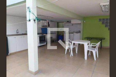 Casa à venda com 3 quartos, 200m² em Vila Constança, São Paulo