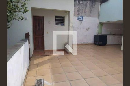 Casa à venda com 3 quartos, 200m² em Vila Constança, São Paulo