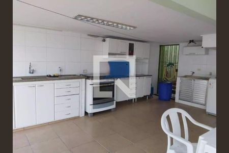 Casa à venda com 3 quartos, 200m² em Vila Constança, São Paulo