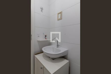 Banheiro de casa de condomínio à venda com 2 quartos, 37m² em Jardim Norma, São Paulo