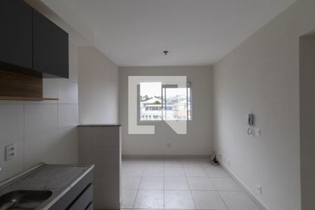 Sala/Cozinha de apartamento à venda com 2 quartos, 33m² em Itaquera, São Paulo