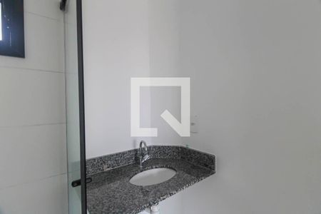 Banheiro de kitnet/studio à venda com 1 quarto, 37m² em Vila Ivone, São Paulo