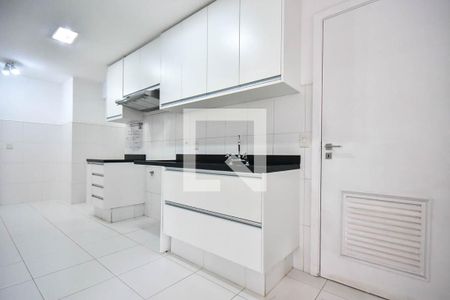 Cozinha de apartamento à venda com 3 quartos, 206m² em Jardim Panorama, São Paulo