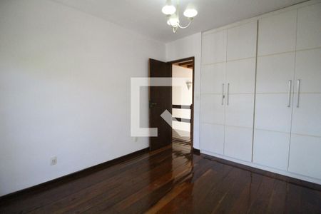 Casa de condomínio à venda com 160m², 3 quartos e 3 vagasQuarto 1