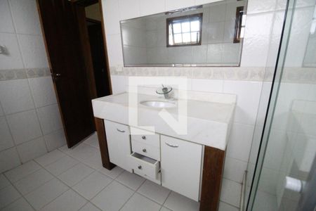 Casa de condomínio à venda com 160m², 3 quartos e 3 vagasBanheiro social