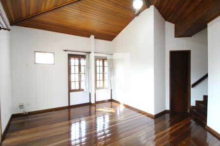 Casa de condomínio à venda com 160m², 3 quartos e 3 vagasSuíte