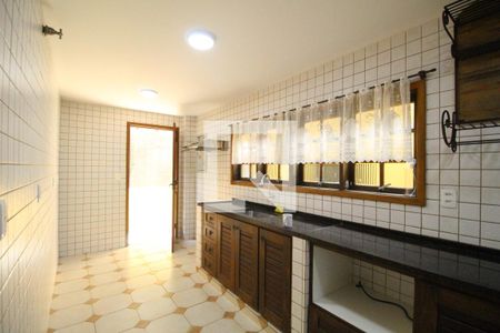 Casa de condomínio à venda com 160m², 3 quartos e 3 vagasCozinha