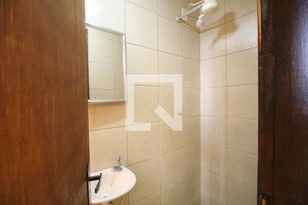 Casa de condomínio à venda com 160m², 3 quartos e 3 vagasBanheiro de Serviço