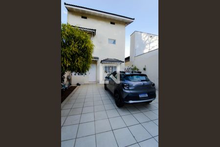 Garagem de casa à venda com 3 quartos, 380m² em Jardim Santa Mena, Guarulhos