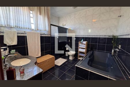 Banheiro da Suíte de casa à venda com 5 quartos, 320m² em Jardim Proenca I, Campinas