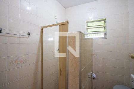 Banheiro de casa à venda com 3 quartos, 240m² em Condomínio Maracanã, Santo André