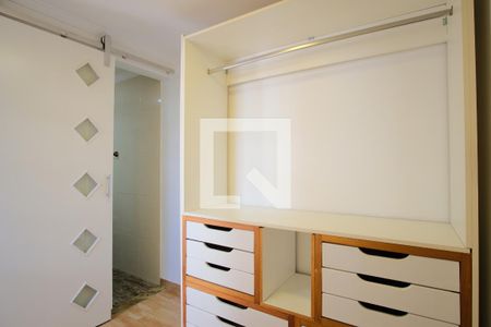 Closet da Suíte de casa à venda com 3 quartos, 150m² em Vila Gomes Cardim, São Paulo