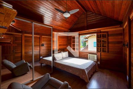 Casa à venda com 4 quartos, 197m² em Pendotiba, Niterói