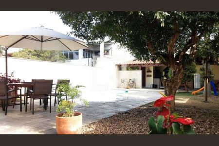 Casa à venda com 4 quartos, 292m² em Jardim da Saúde, São Paulo