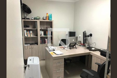 Casa à venda com 3 quartos, 193m² em Vila Carrão, São Paulo