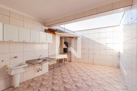 Área de serviço de casa para alugar com 3 quartos, 260m² em Santo Antônio, Osasco