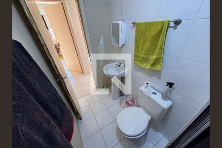 Banheiro de apartamento à venda com 3 quartos, 100m² em Scharlau, São Leopoldo