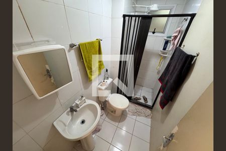Banheiro de apartamento à venda com 3 quartos, 100m² em Scharlau, São Leopoldo