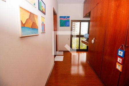 Escritório de apartamento à venda com 4 quartos, 213m² em Vila Suzana, São Paulo