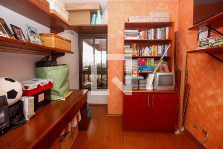Quarto de apartamento à venda com 4 quartos, 213m² em Vila Suzana, São Paulo