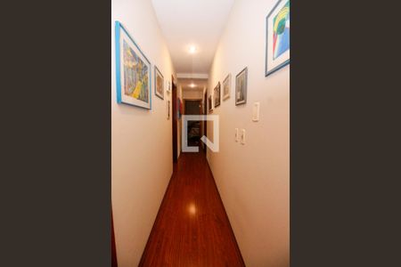 Corredor de apartamento à venda com 4 quartos, 213m² em Vila Suzana, São Paulo