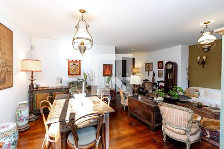 Sala de casa à venda com 3 quartos, 180m² em Campo Belo, São Paulo