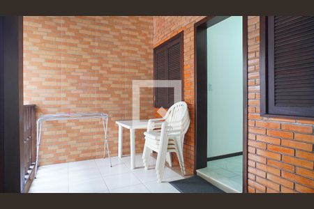 Área comum de kitnet/studio para alugar com 1 quarto, 17m² em Carvoeira, Florianópolis