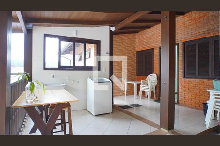 Área comum de kitnet/studio para alugar com 1 quarto, 26m² em Carvoeira, Florianópolis