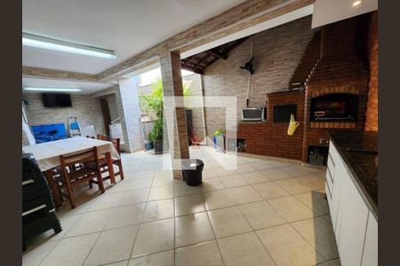 Casa à venda com 4 quartos, 480m² em Cidade Patriarca, São Paulo