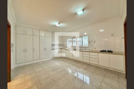 Casa à venda com 3 quartos, 202m² em Parque dos Resedás, Campinas