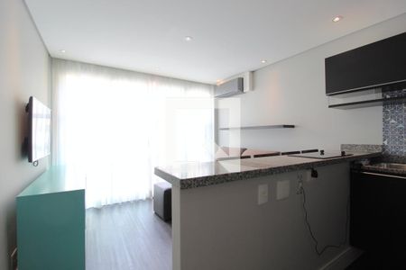 Sala/Cozinha de apartamento à venda com 1 quarto, 50m² em Indianópolis, São Paulo