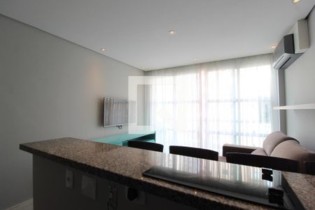 Sala/Cozinha de apartamento à venda com 1 quarto, 50m² em Indianópolis, São Paulo