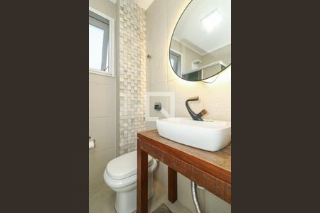 Banheiro de apartamento à venda com 2 quartos, 132m² em Cristo Redentor, Porto Alegre