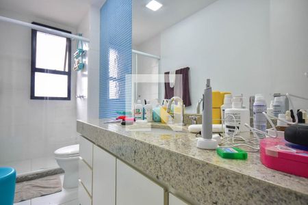 Apartamento à venda com 207m², 3 quartos e 4 vagas Apartamento à venda com 207m², 3 quartos e 4 vagasBanheiro da Suíte 3