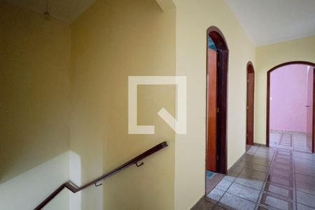 Corredor dos Dormitórios de casa à venda com 3 quartos, 323m² em Jardim Testae, Guarulhos