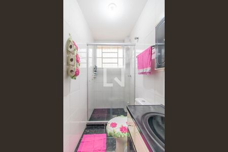 Banheiro de apartamento à venda com 2 quartos, 63m² em Partenon, Porto Alegre