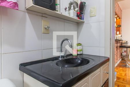 Banheiro de apartamento à venda com 2 quartos, 63m² em Partenon, Porto Alegre