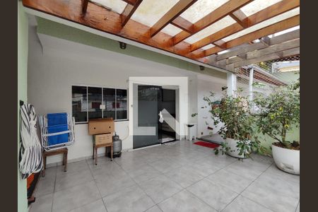 Quintal de casa para alugar com 2 quartos, 90m² em Parque Sao Francisco, Ferraz de Vasconcelos