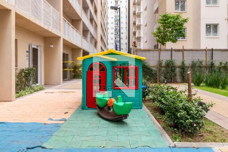 Apartamento à venda com 38m², 2 quartos e sem vaga Apartamento à venda com 38m², 2 quartos e sem vagaÁrea comum - Playground