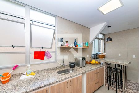 Apartamento à venda com 142m², 4 quartos e 2 vagasCozinha