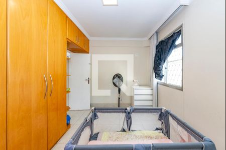 Apartamento à venda com 142m², 4 quartos e 2 vagasQuarto 2